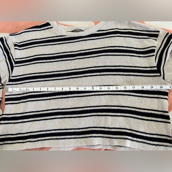 Women's knitted sweater - Picture 3 of 5